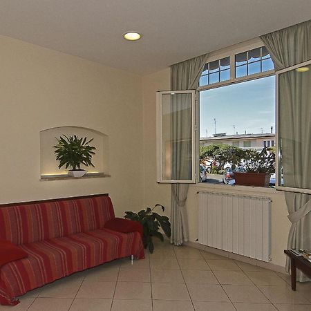 Hotel Bahia Виареджо Экстерьер фото