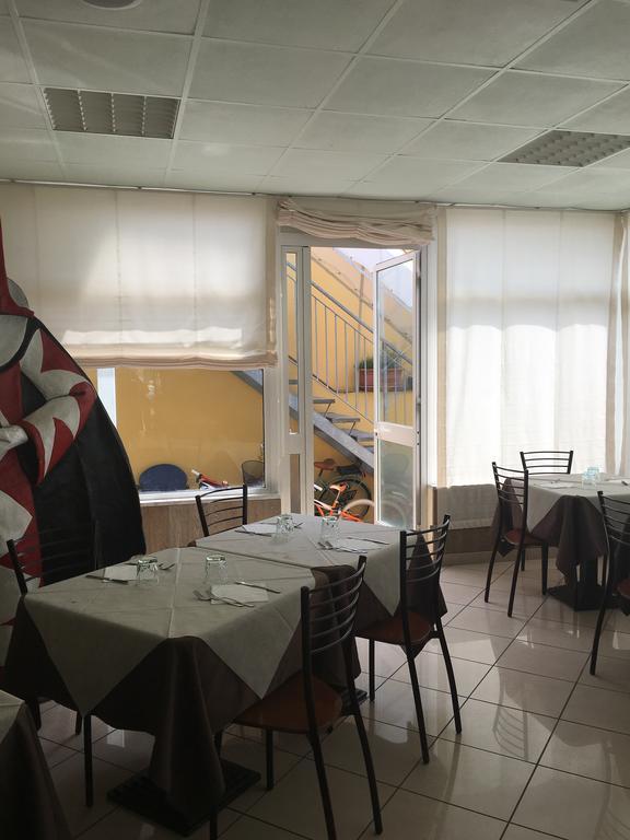 Hotel Bahia Виареджо Номер фото